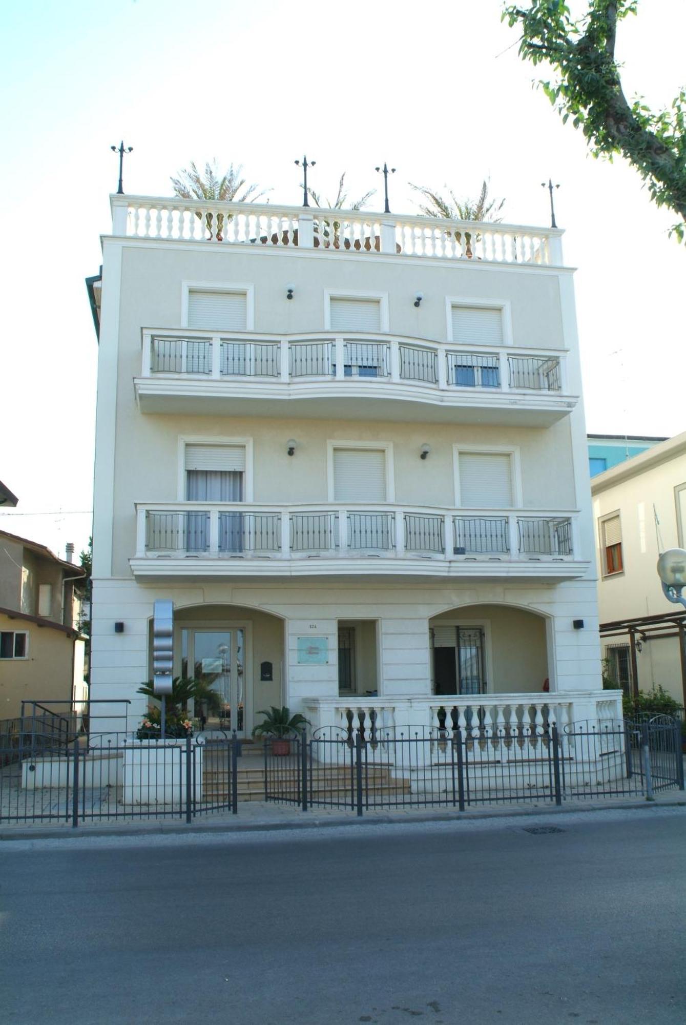 Residenza Mediterranea Apartments Rimini Exteriör bild